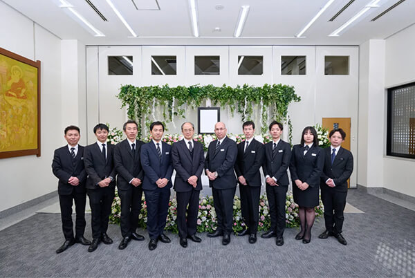 供花受注のWeb化で、人件費・郵送費を削減